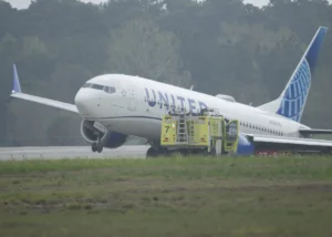 United Airlines plane rolls off runway in Houston,Injuries and Death were