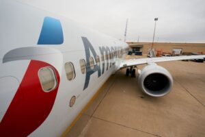  American Airlines’ stock loses another bull due to ‘missteps’ by management