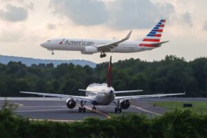 American Airlines Boeing 737-800 Damaged After Heavy Rain Leads To Runway Excursion In Kingston, Jamaica