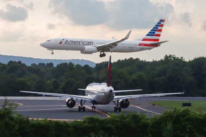 American Airlines Boeing 737-800 Damaged After Heavy Rain Leads To Runway Excursion In Kingston, Jamaica